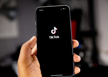TikTok ukarany wysoką grzywną w UE za przekazywanie danych użytkowników do Chin