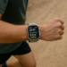 Apple publikuje nowe reklamy Apple Watch Quit Quitting