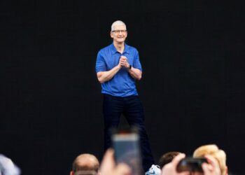 Tim Cook kupuje akcje Nike za 3 mln USD