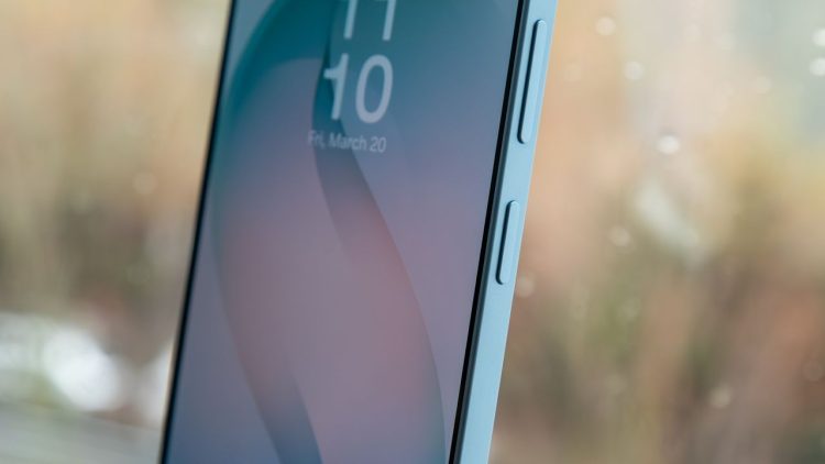 Spadek sprzedaży smartfonów na świecie i niepewne prognozy na końcówkę roku