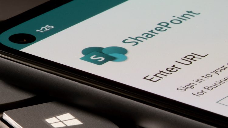 CISA wzywa do pilnej aktualizacji podatnych systemów SharePoint