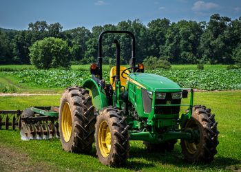 John Deere umożliwi rolnikom samodzielną naprawę sprzętu