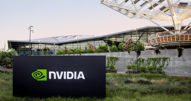 NVIDIA zwiększa skalę obliczeń AI i zaprasza inwestorów do budowy infrastruktury
