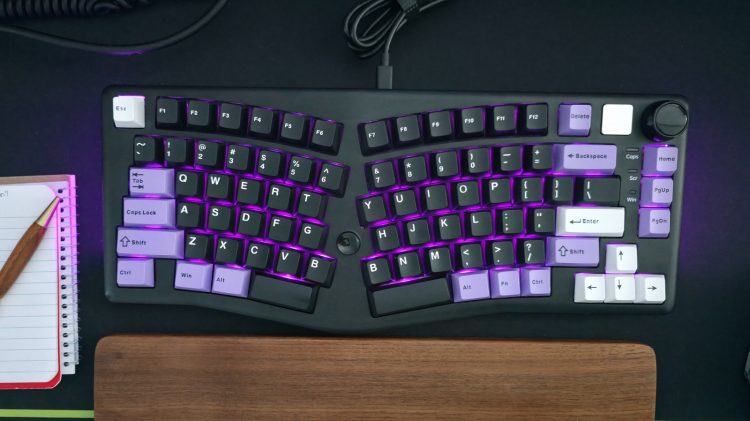Do którego portu USB podłączyć mysz i klawiaturę