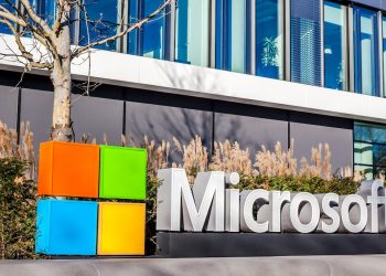 Microsoft usuwa rekordowe 622 luki w zabezpieczeniach w tym dwa aktywnie wykorzystywane błędy