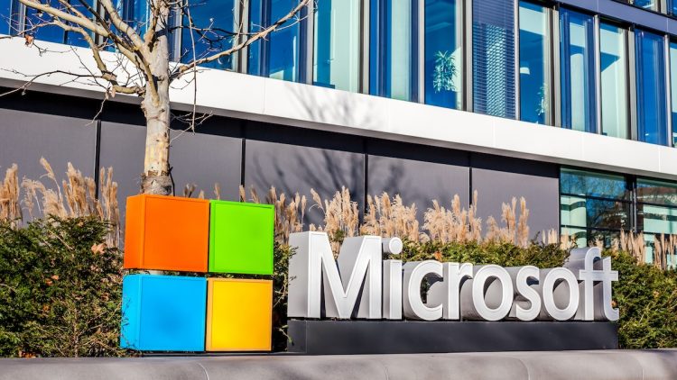 Microsoft usuwa rekordowe 622 luki w zabezpieczeniach w tym dwa aktywnie wykorzystywane błędy