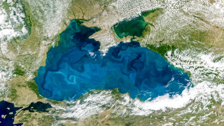 Morze Czarne zmieniło kolor na turkusowy na zdjęciach NASA