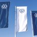 Volkswagen wypasa sto owiec na farmie fotowoltaicznej w Polsce