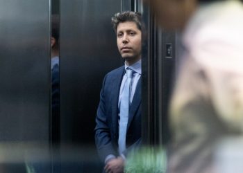 OpenAI pracuje nad pierwszym urządzeniem w formie mobilnego głośnika bez ekranu