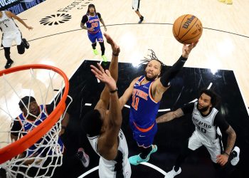 Jak oglądać paradę Knicks przez kamery monitoringu w Nowym Jorku