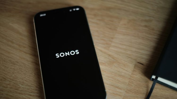Sonos aktualizuje aplikację o nawigację kartami i sortowanie głośników