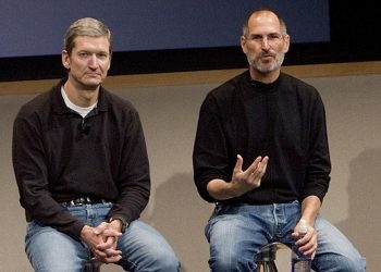 Tim Cook zastąpił Steve’a Jobsa 15 lat temu i odejdzie 1 września