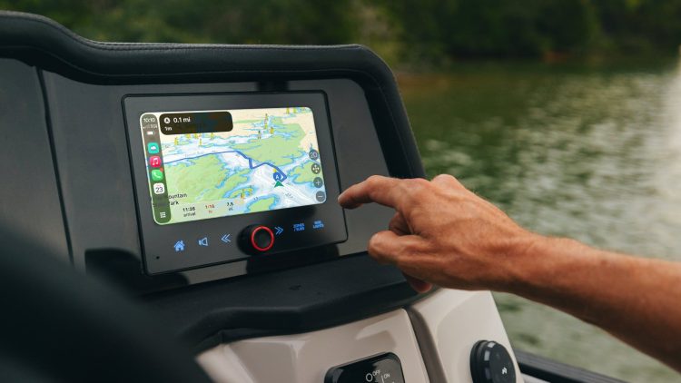 CarPlay trafi do łodzi pontonowych