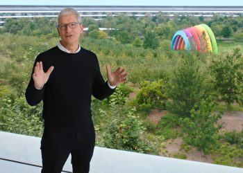 15 lat Apple pod rządami Tima Cooka w liczbach