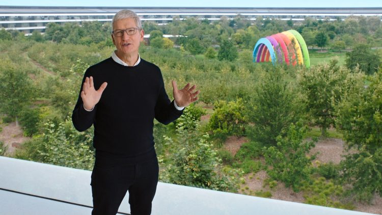 15 lat Apple pod rządami Tima Cooka w liczbach