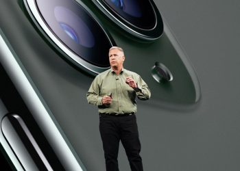 Phil Schiller ogranicza obowiązki w Apple a John Ternus przejmuje stery